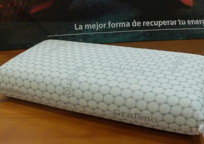 Almohada viscoelástica perforada